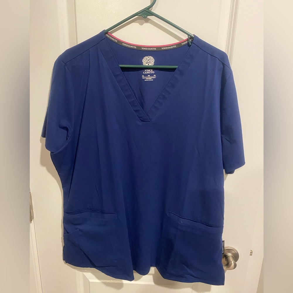Vince Camuto XL Navy blue Scrup Top Like new